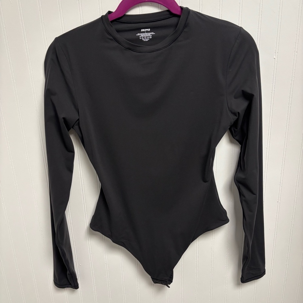 SKIMS Onyx Long Sleeve Thong Bodysuit